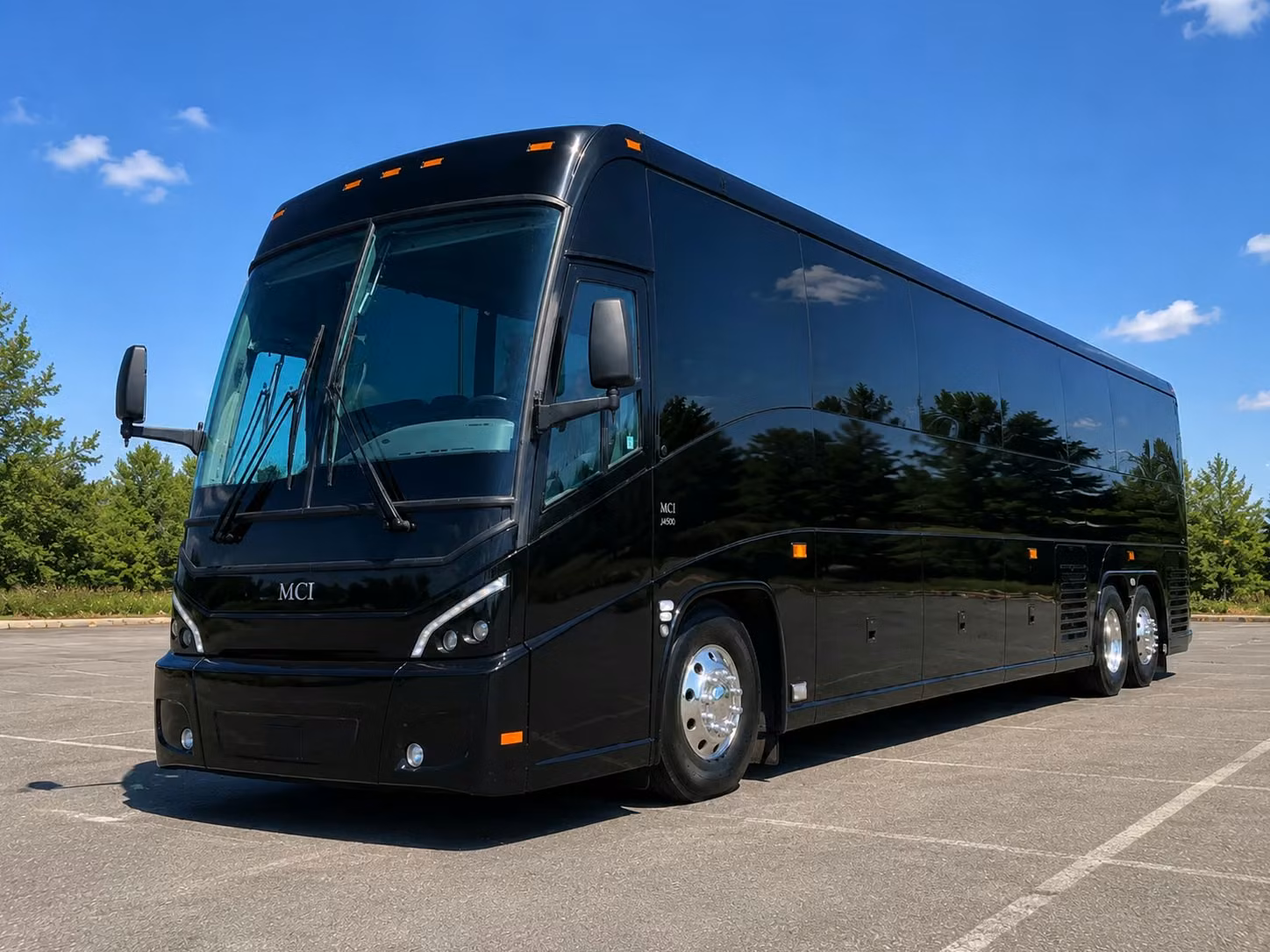 ada accessible field trip buses and specialty transportation in bend